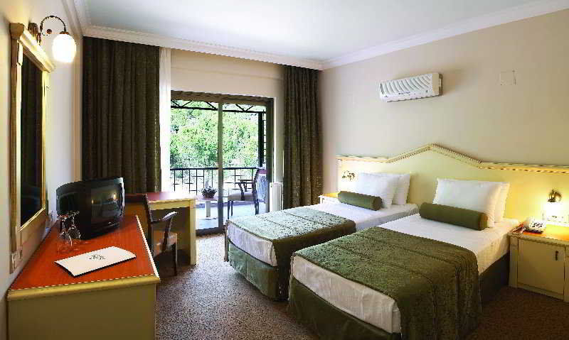 Spilos Hotel Manisa Exterior foto