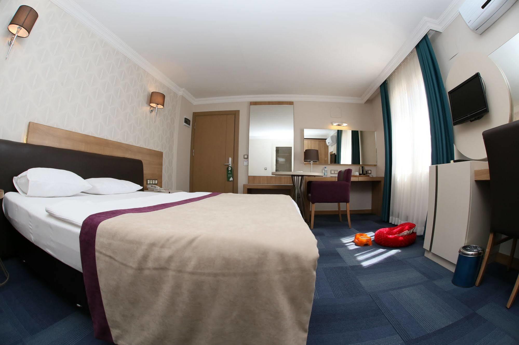 Spilos Hotel Manisa Exterior foto