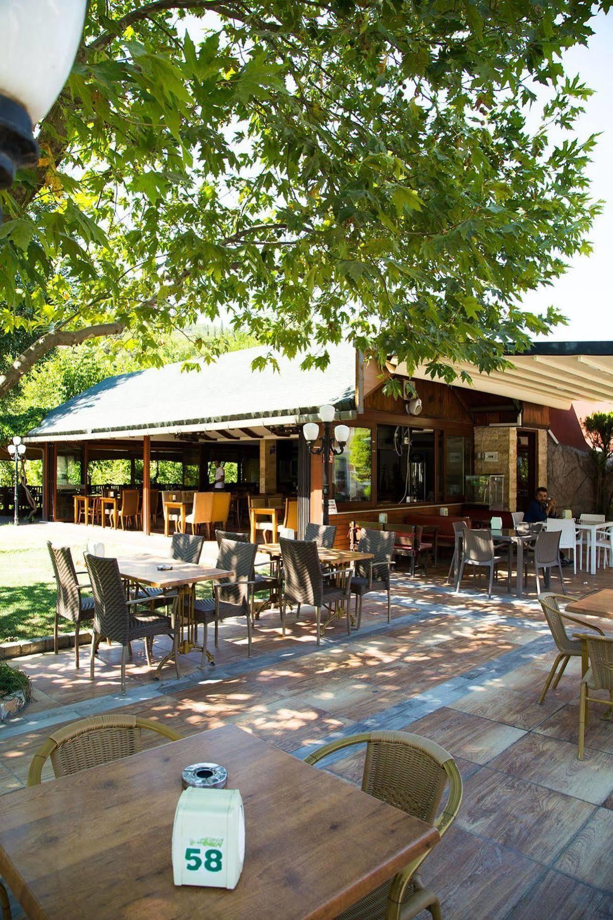 Spilos Hotel Manisa Exterior foto